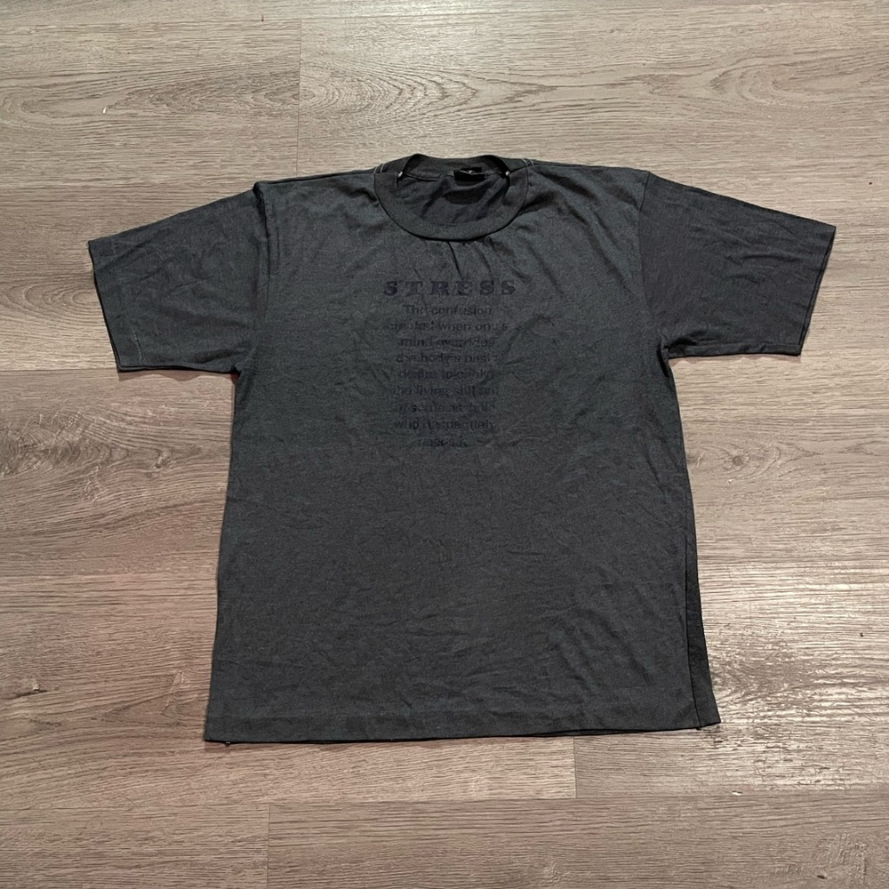 80s Vintage Mens stress definition text dark grey shirt